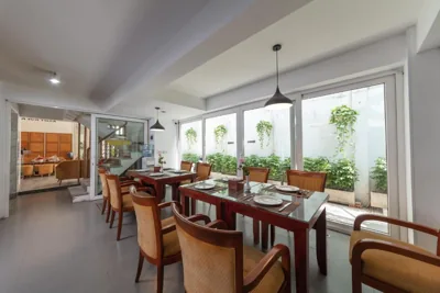 Golden Sunshine Villa Hotel and Travel – Photos 3