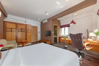 Golden Sunshine Villa Hotel and Travel – Photos 8