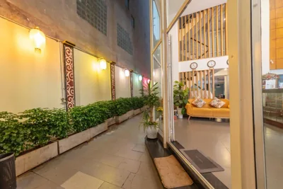 Golden Sunshine Villa Hotel and Travel – Photos 16